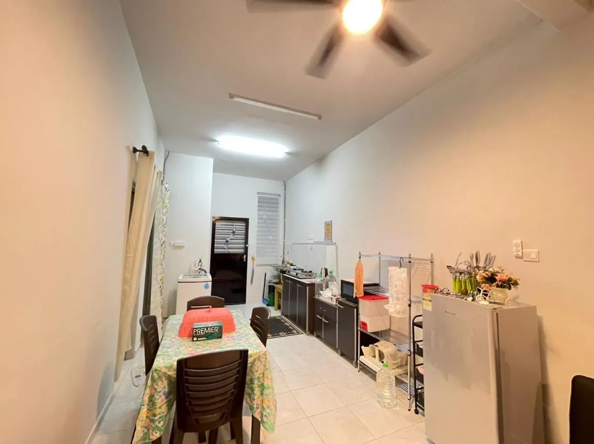 Holiday home Homestay Melaka Z Usaha Melaka